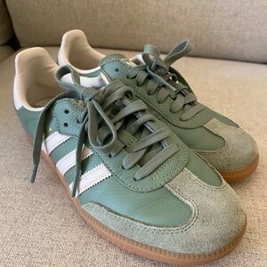 Adidas Sambas size 7.5